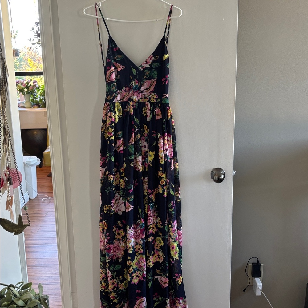 Miss Avenue Navy Floral Dress